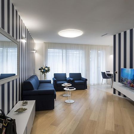 Embassy Aparthotel Rimini Bagian luar foto