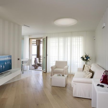 Embassy Aparthotel Rimini Bagian luar foto