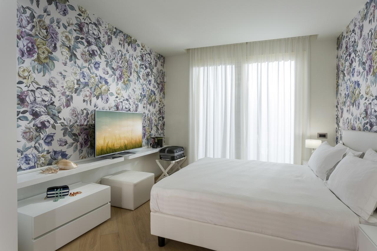 Embassy Aparthotel Rimini Bagian luar foto