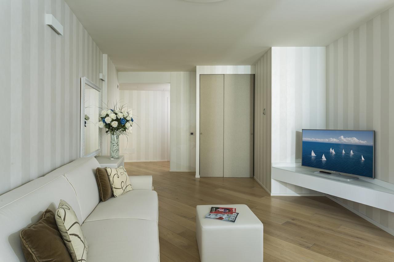 Embassy Aparthotel Rimini Bagian luar foto